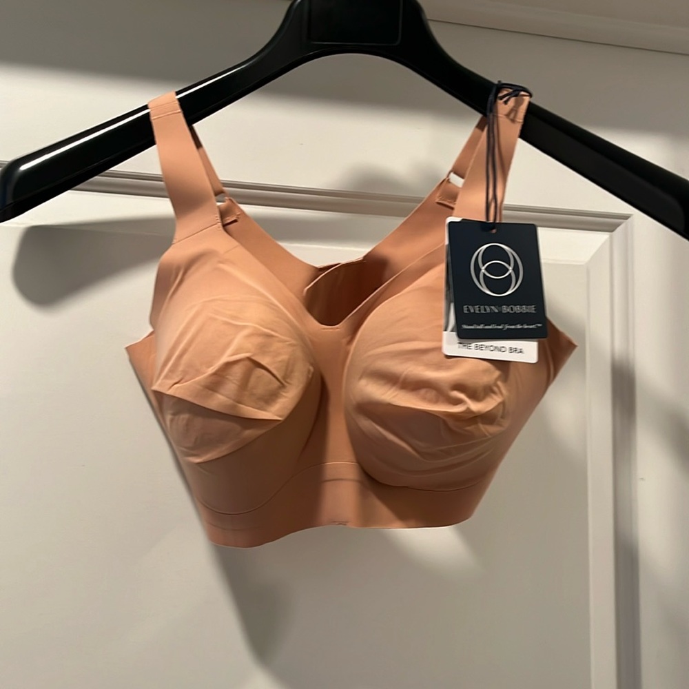 Evelyn Bobbie The Beyond Bra size mediumm